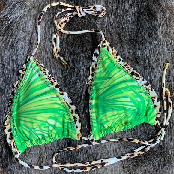 👙NWOT VICTORIA’s SECRET Bikini Top👙 - Picture 4 of 6